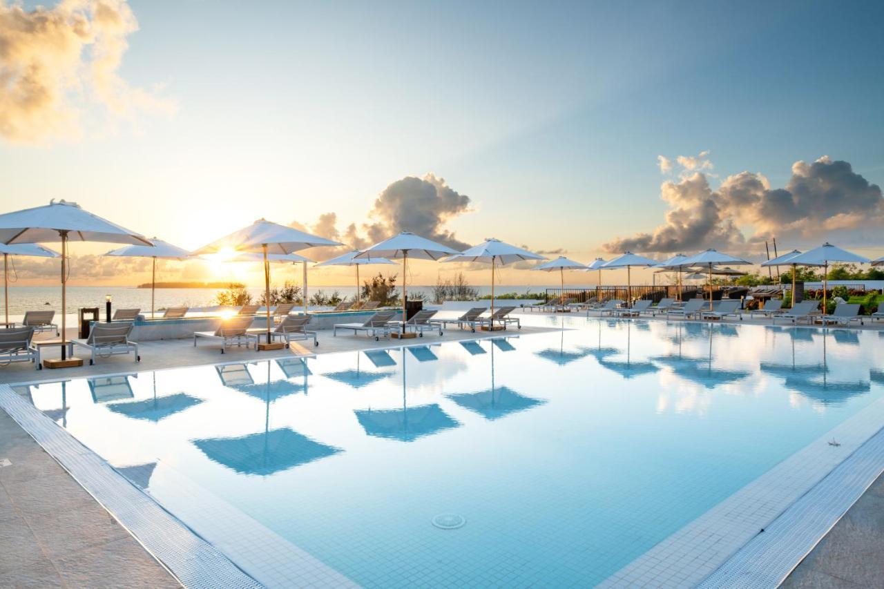 Отель The Mora Zanzibar Матемве Экстерьер фото The Beach Club at Atlantis Paradise Island