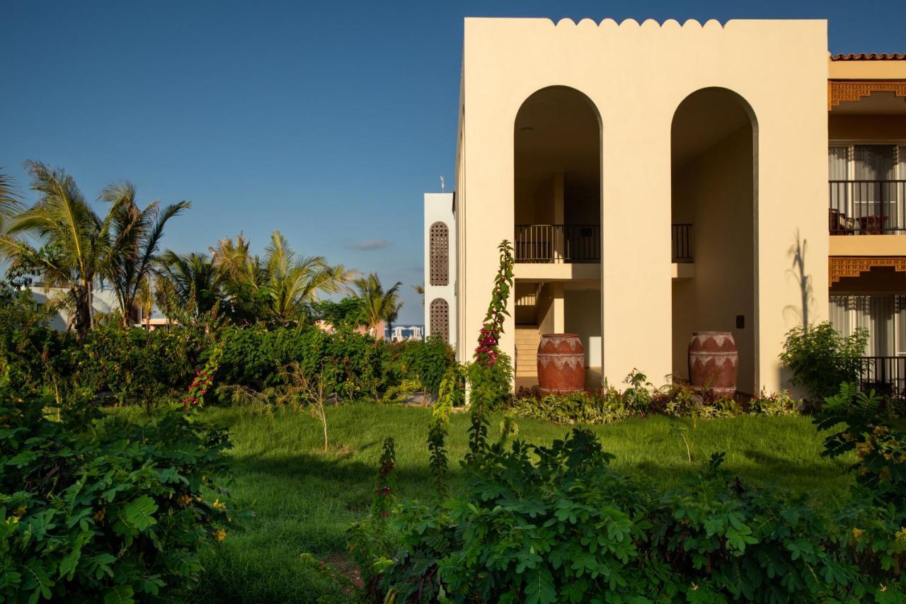 Отель The Mora Zanzibar Матемве Экстерьер фото The Zanzibar Serena Hotel