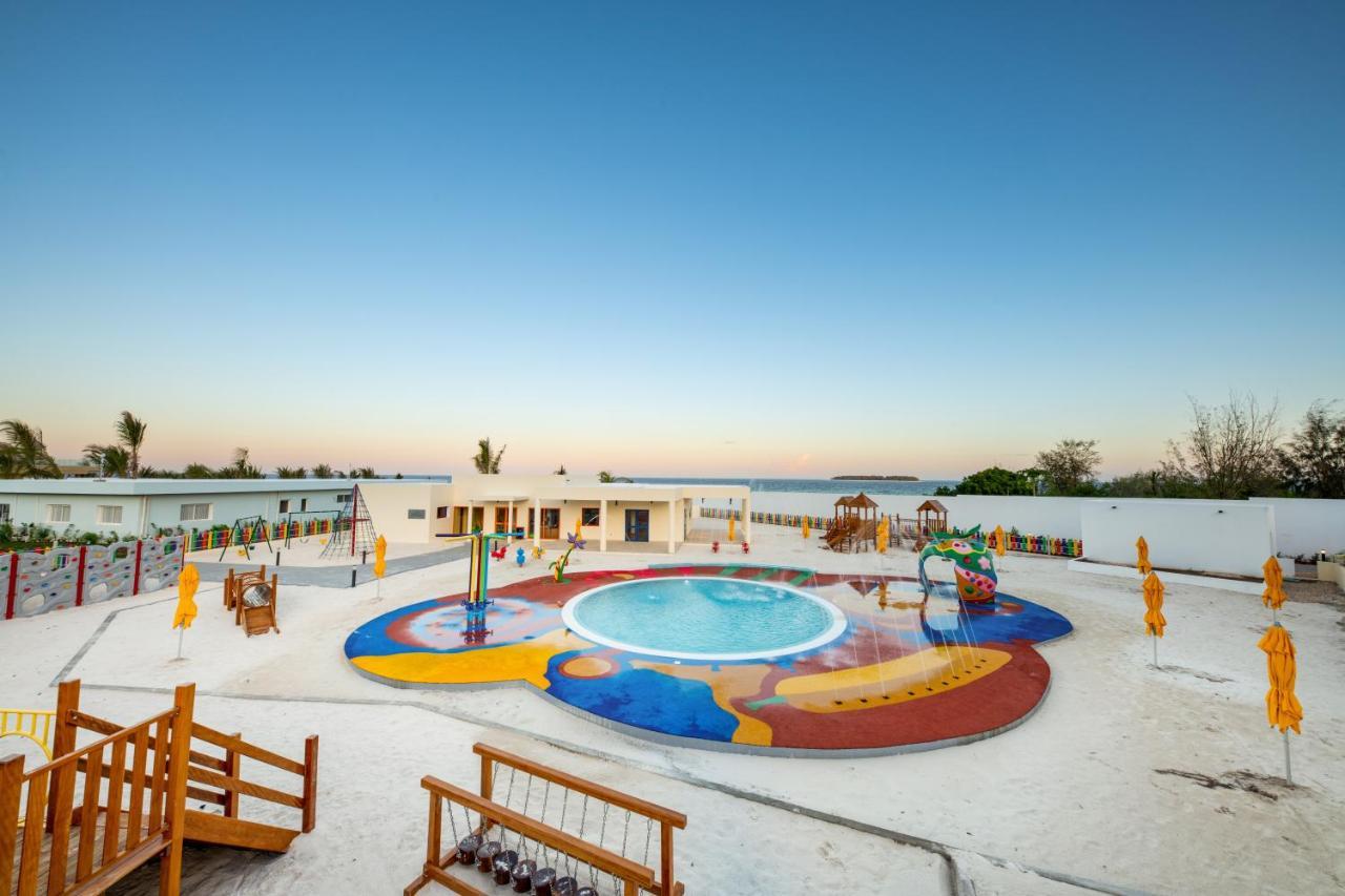 Отель The Mora Zanzibar Матемве Экстерьер фото The resort's water park